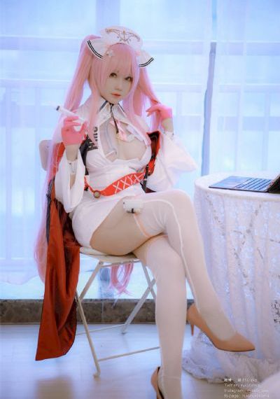 《偷窥女教师》在线观看